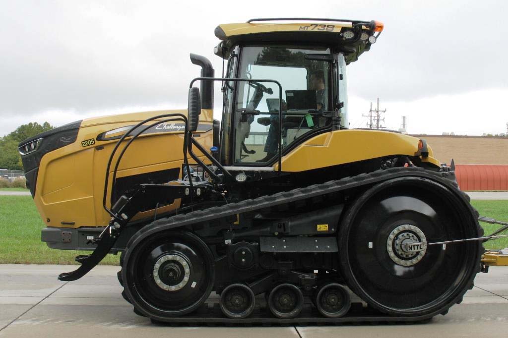 Challenger MT738
