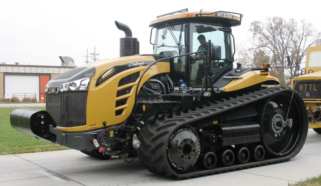 Challenger MT875E