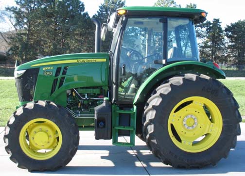 John Deere 6105E