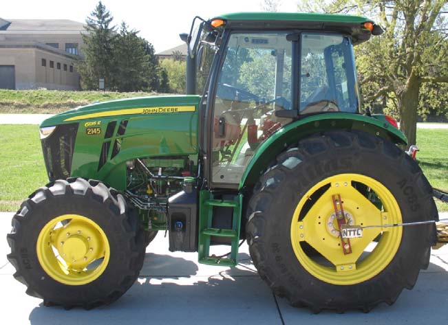 John Deere 6135E