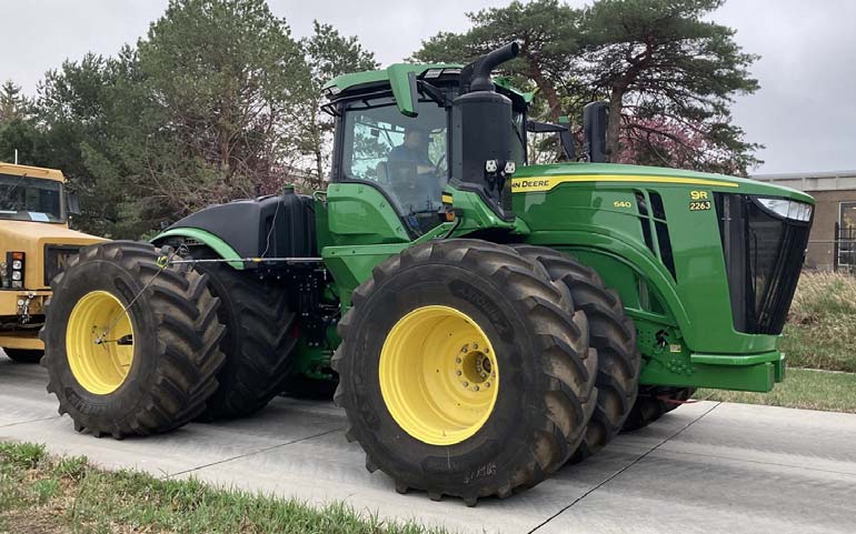 John Deere 9R 590