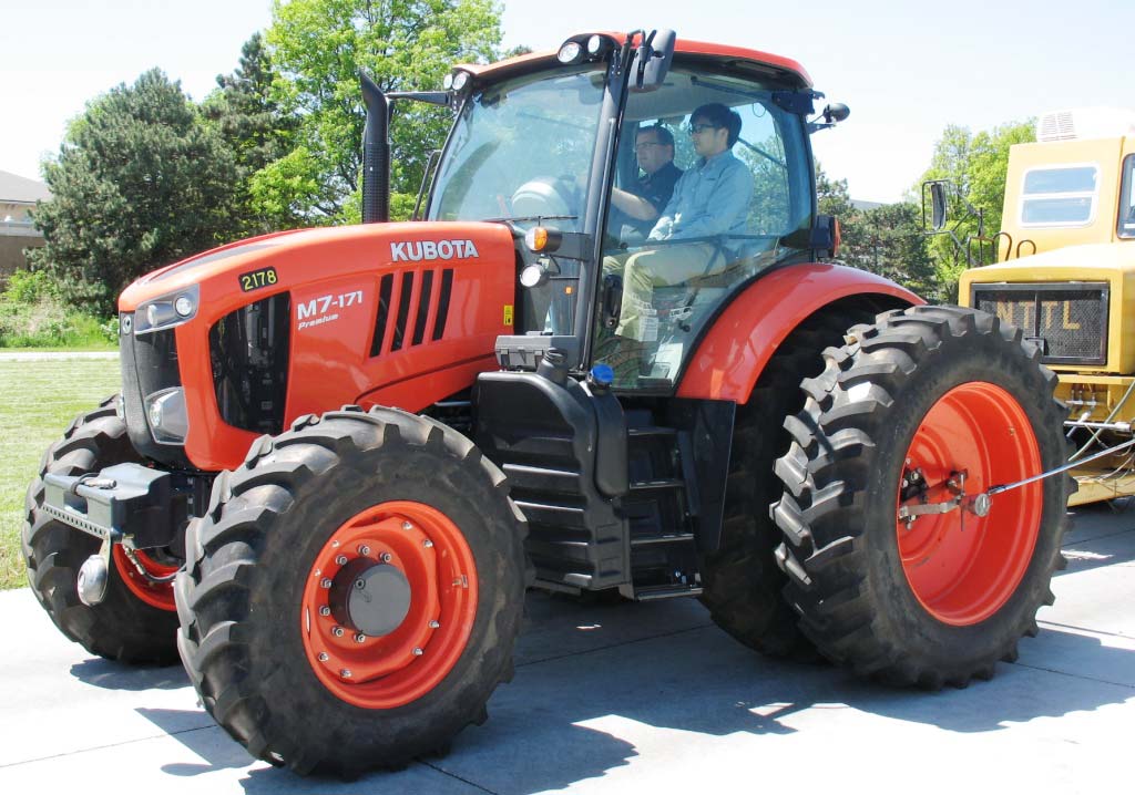 Kubota M7-171